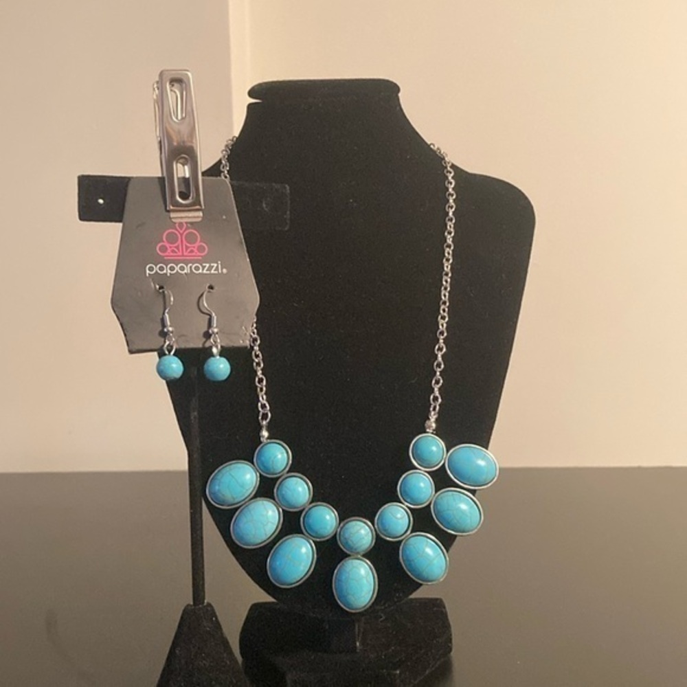 Paparazzi Blue and Silver Statement Necklace